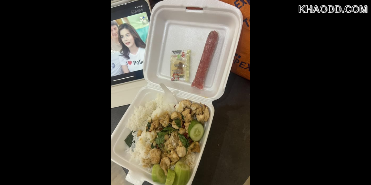 เอ็นดู! สาวสั่ง “กะเพราไก่ใส่แหนม” (2)